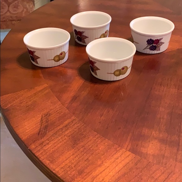 Royal Worcester Other - Royal Worcester EVESHAM Ramekins Custard